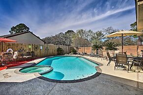 Houston Home With Private Outdoor Pool!