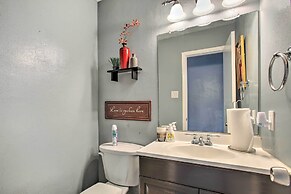 Houston Home With Private Outdoor Pool!