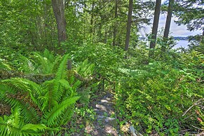 Island 'beachcomber' Escape With Private Beach!