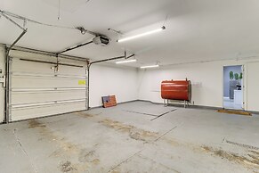 7 Mi to Whitewater Rafting: Cozy Lansford Cabin!