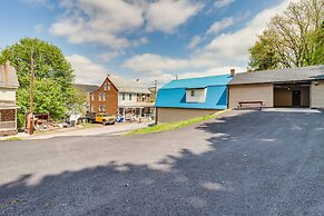 7 Mi to Whitewater Rafting: Cozy Lansford Cabin!