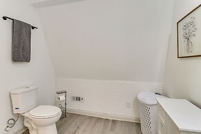 7 Mi to Whitewater Rafting: Cozy Lansford Cabin!