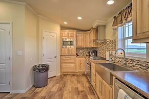 Mtn Gem w/ Breathtaking Scenery: 7 Mi to Dtwn