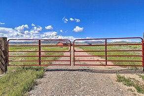 Mtn Gem w/ Breathtaking Scenery: 7 Mi to Dtwn
