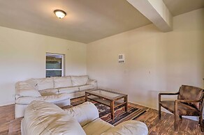 Mtn Gem w/ Breathtaking Scenery: 7 Mi to Dtwn