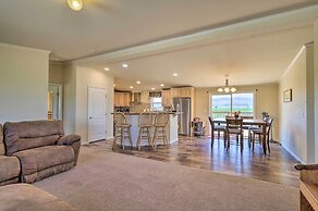 Mtn Gem w/ Breathtaking Scenery: 7 Mi to Dtwn