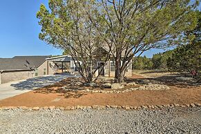 Granbury Home w/ Hot Tub & Furnished Patio!