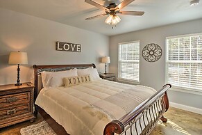 Granbury Home w/ Hot Tub & Furnished Patio!