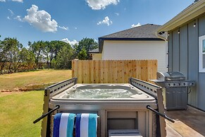 Granbury Home w/ Hot Tub & Furnished Patio!
