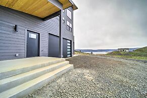 Modern Davenport Home w/ Water View & Grill!