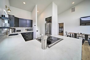 Modern Davenport Home w/ Water View & Grill!