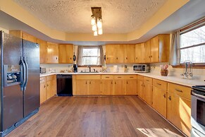 Peaceful Horseheads Hideaway w/ Deck & Yard!
