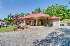 Peaceful Home w/ Patio Near Greers Ferry Lake