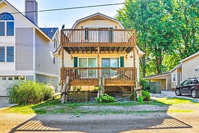 Oak Harbor Lake Home w/ 4 Decks + Seating!