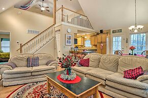 Serene Bloomington Home: Deck & Forest Views