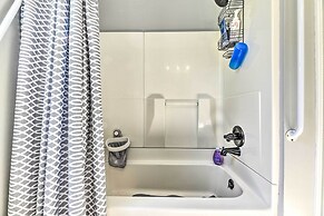 Pittsford Trolley Home - Near Erie Canal!