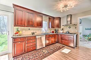 Pittsford Trolley Home - Near Erie Canal!