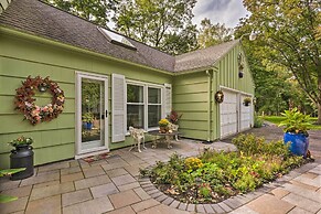 Pittsford Trolley Home - Near Erie Canal!