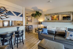 Ocean Shores Condo: Walk to the Beach!