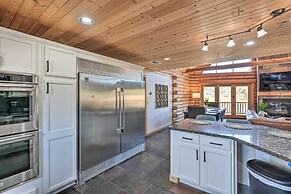 Theater + Scenic Views: Valley Springs Cabin!