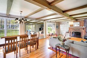 Quaint Woodstock Escape - 2 Mi to Tinker St!