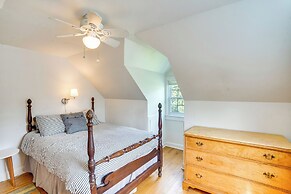 Quaint Woodstock Escape - 2 Mi to Tinker St!