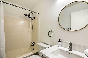 The Cottages: Chic Ski-in/ski-out Mountain Condo!