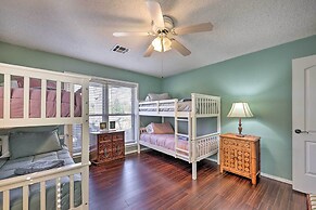 Stunning Rogers Villa w/ Pond ~ 7 Mi to Lake