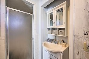 Stunning Rogers Villa w/ Pond ~ 7 Mi to Lake