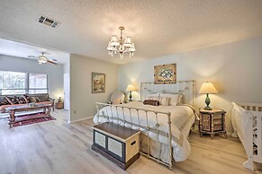 Stunning Rogers Villa w/ Pond ~ 7 Mi to Lake