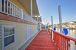 5 Mi to South Padre Island: Port Isabel Cottage!