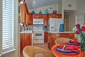 5 Mi to South Padre Island: Port Isabel Cottage!