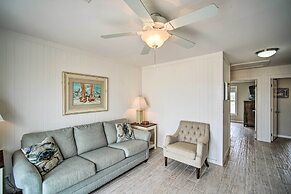 Sunny Gulf Shores Haven, 3 Mi to Fort Morgan!