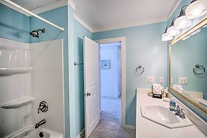 Sunny Gulf Shores Haven, 3 Mi to Fort Morgan!