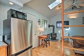 Warm & Inviting Ashland Cottage < Half-mile to SOU