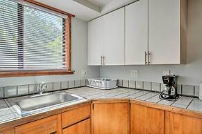 Warm & Inviting Ashland Cottage < Half-mile to SOU