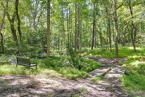 Terre Haute Manor Farmhouse w/ Gardens & Deck!