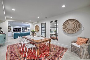 Vibrant Chic Home ~ 20 Mi to Salt Lake City!