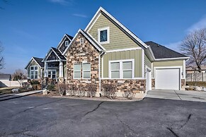 Vibrant Chic Home ~ 20 Mi to Salt Lake City!