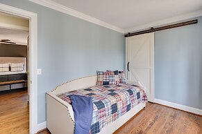Spacious Waterfront Hyco Lake Retreat w/ Dock!
