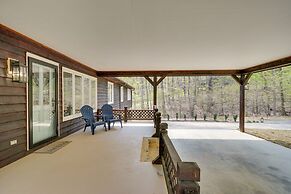 Spacious Waterfront Hyco Lake Retreat w/ Dock!