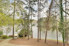 Spacious Waterfront Hyco Lake Retreat w/ Dock!