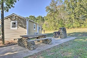 Porch, Fire Pit & Grill: Blue Ridge Mtn Cottage!