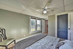 Porch, Fire Pit & Grill: Blue Ridge Mtn Cottage!