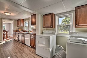 Porch, Fire Pit & Grill: Blue Ridge Mtn Cottage!