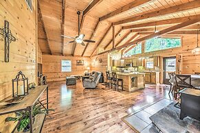 Updated Ruidoso Cabin w/ Spacious Deck & View