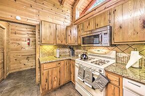 Updated Ruidoso Cabin w/ Spacious Deck & View