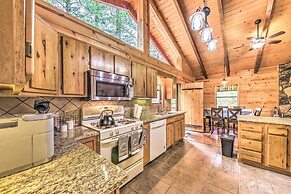 Updated Ruidoso Cabin w/ Spacious Deck & View
