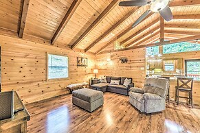 Updated Ruidoso Cabin w/ Spacious Deck & View