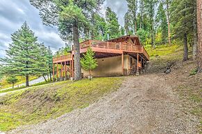 Updated Ruidoso Cabin w/ Spacious Deck & View